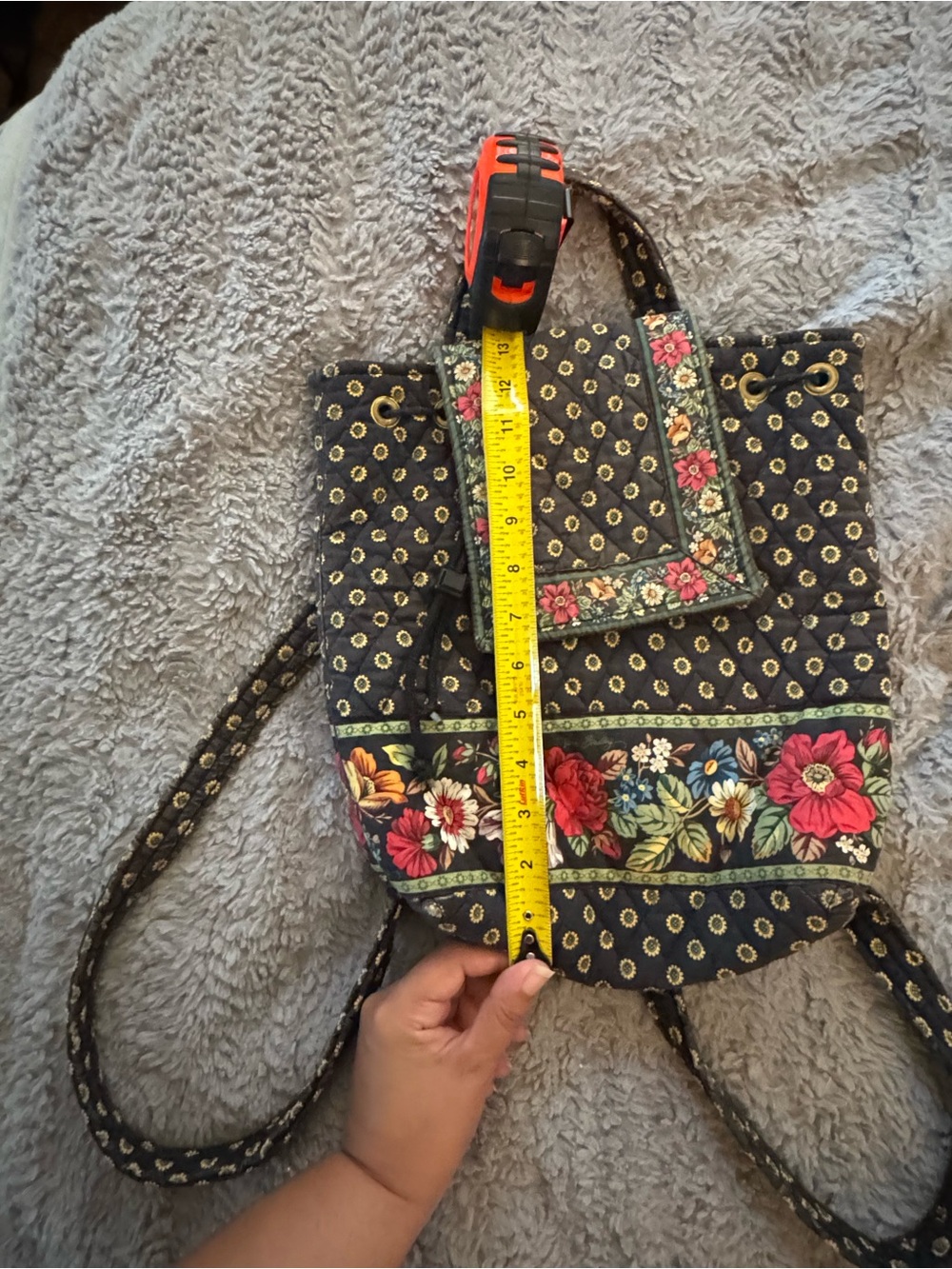VERA BRADLEY Vintage Quilted Floral Drawstring Backpack Tote - Picture 9 of 13